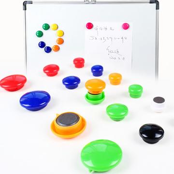 12 kpl. Moniväriset Mini pyöreät magneetit taululle ja toimistokäyttöön - 30mm