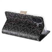 iPhone 16 Plus Lace Pattern Lompakkokotelo - Musta