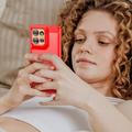 Motorola Edge 50 Harjattu TPU Suojakuori - Hiilikuitu - Punainen