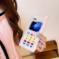 Samsung Galaxy Z Flip6 Retro-pehmokotelo, jossa kirjailtuja valintanäppäimiä