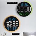 Hiljainen LED-seinä kello digitaalisella näytöllä ja ympäristön valolla - musta