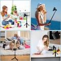 Tech-Protect L06S MagSafe Bluetooth Selfie Stick jalustalla - musta