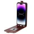 iPhone 15 Pro Max Pystysuora Lompakkokotelo Korttipaikalla - Ruskea