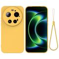 Xiaomi 17 Ultra Nestemäinen silikonikotelo käsihihnalla - Keltainen
