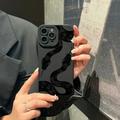 iPhone 15 Pro Max Käärmekuvioinen TPU-kotelo - musta