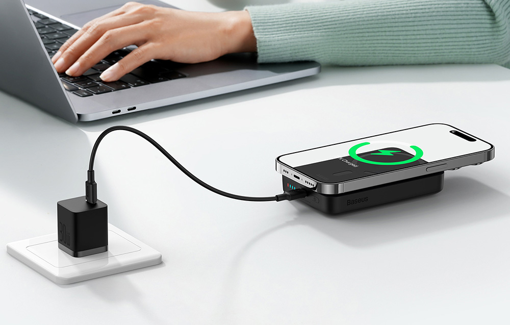 Baseus Magnetic Mini Wireless Power Bank 10000mAh - USB-C 30W, MagSafe-yhteensopiva - musta