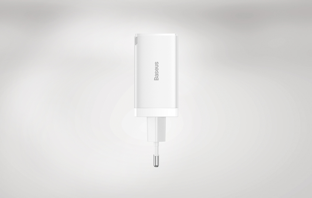 Baseus GaN5 Pro 65W seinälaturi - 2xUSB-C, USB-A - Valkoinen