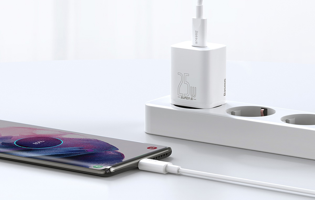 Baseus Super Si Quick USB-C -latauslaite 25W - Valkoinen